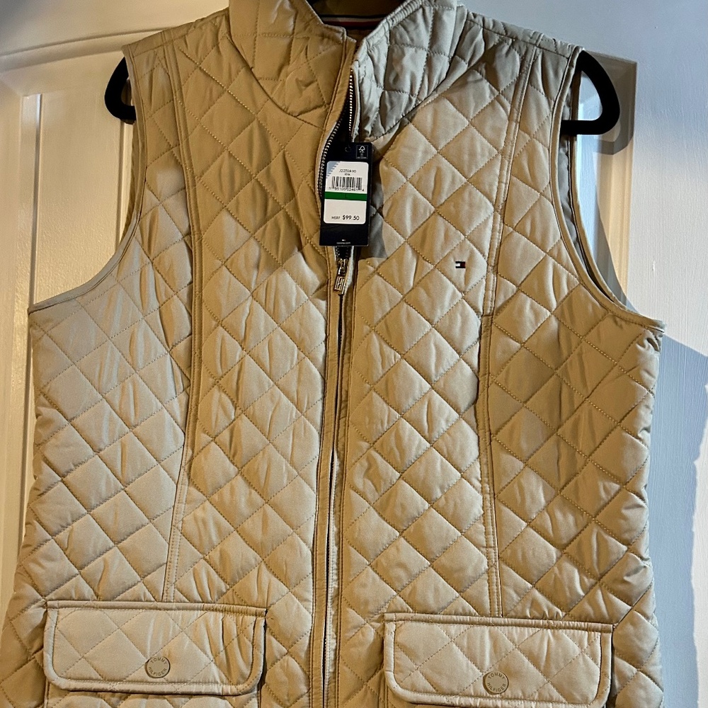 NWT Tommy Hilfiger Tan Quilted Vest Large